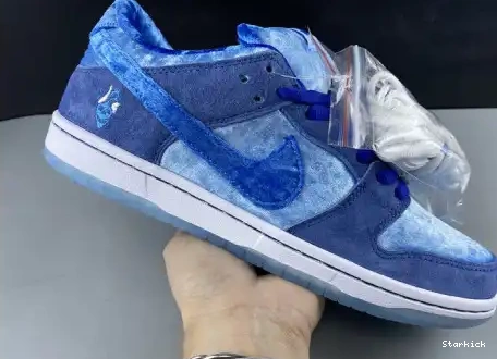 400 CT2552 Nike Dunk QS Low SB 0427